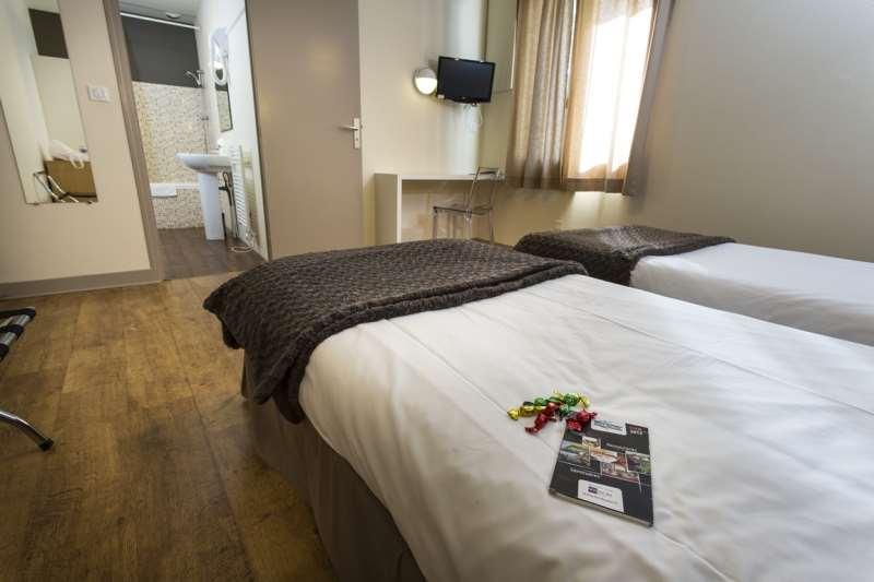 Brit Hotel Du Parc Niort Centre-Parking Gratuit Pokoj fotografie
