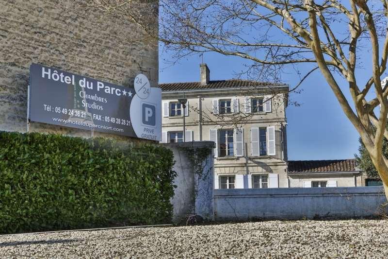 Brit Hotel Du Parc Niort Centre-Parking Gratuit Exteriér fotografie