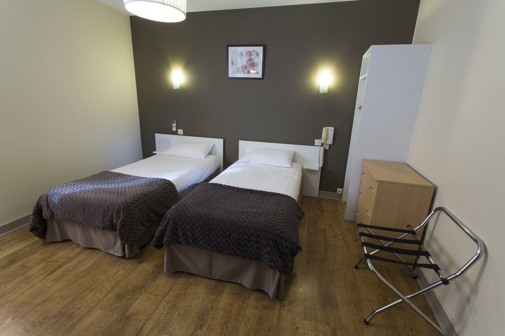 Brit Hotel Du Parc Niort Centre-Parking Gratuit Exteriér fotografie